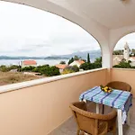 Ana Gostinjska kuća